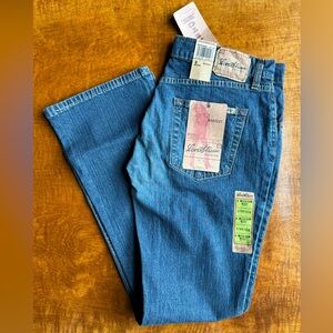 Levi Strauss Signature Stretch Bootcut Jeans Size 4 Medium 32 Inseam Medium Wash